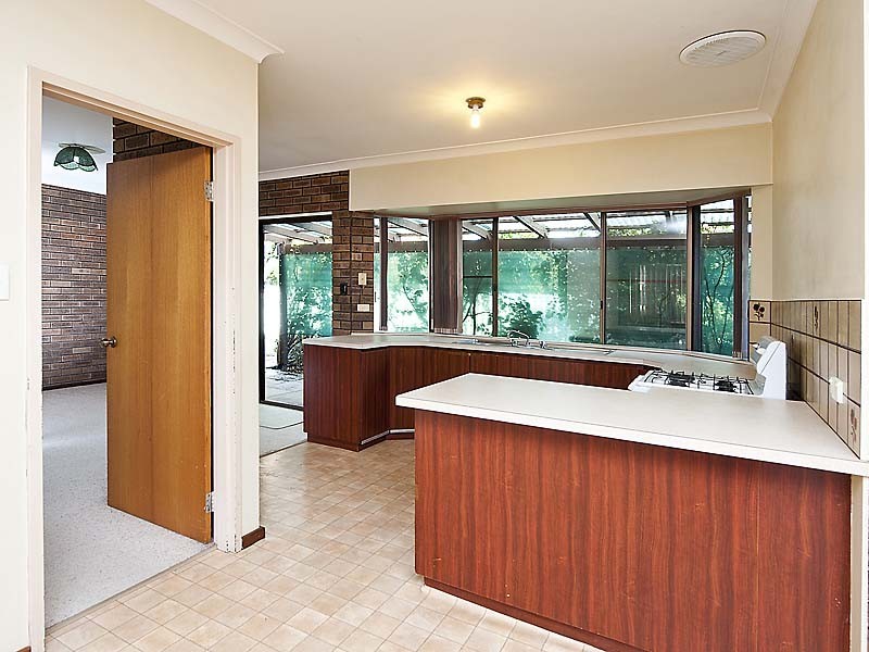 12A Lansby Court, Riverton WA 6148