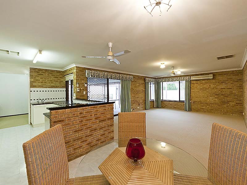 27  Farleigh Drive, Willetton WA 6155