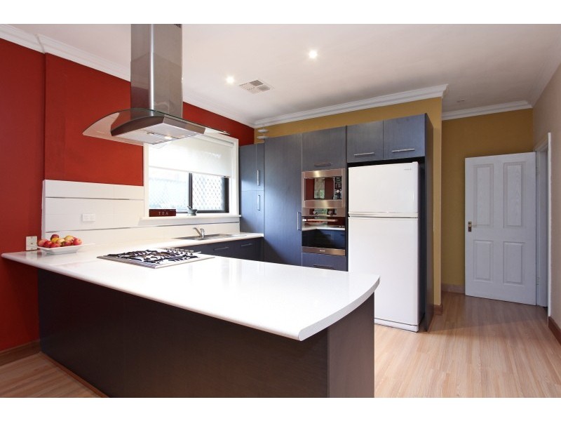 90 Hill View Terrace, St James WA 6102