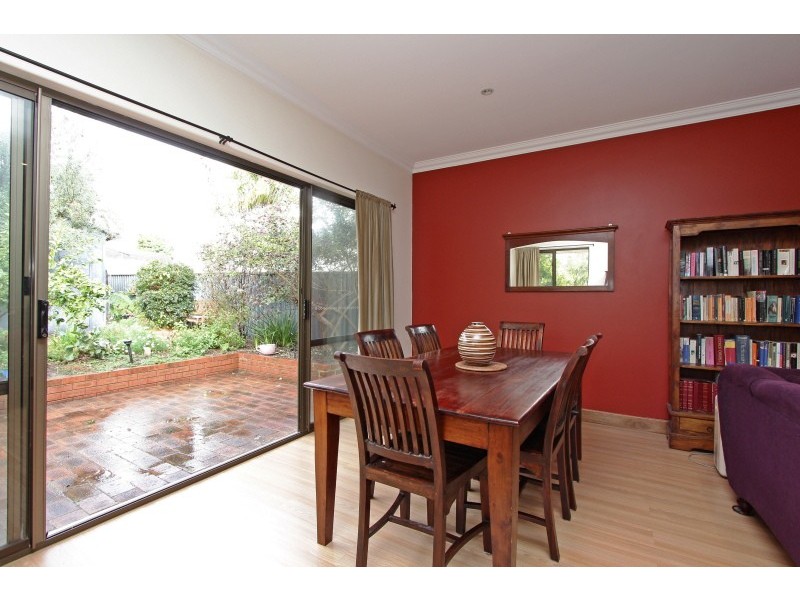 90 Hill View Terrace, St James WA 6102