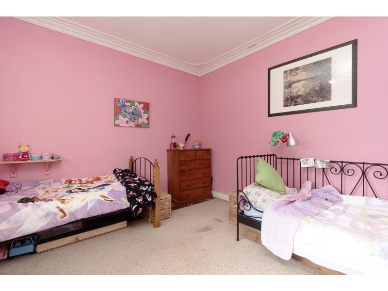 90 Hill View Terrace, St James WA 6102