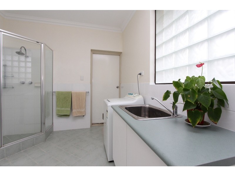 90 Hill View Terrace, St James WA 6102