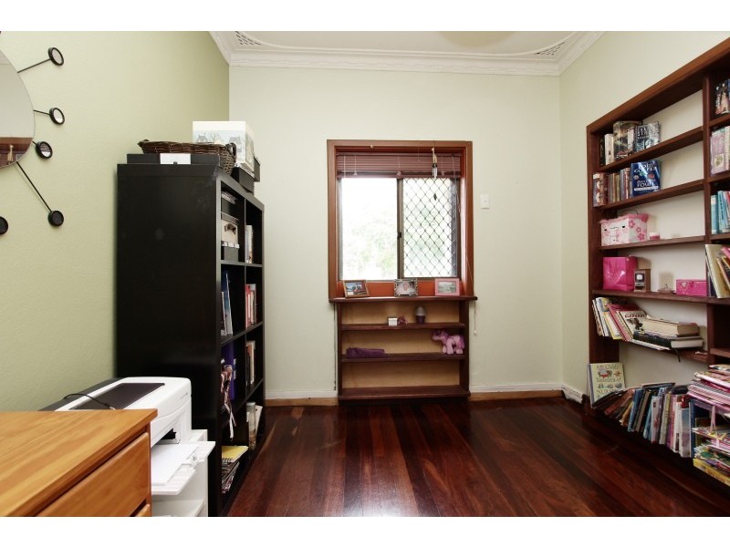 90 Hill View Terrace, St James WA 6102