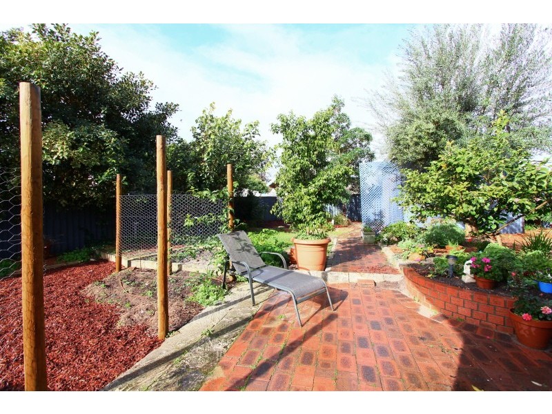 90 Hill View Terrace, St James WA 6102