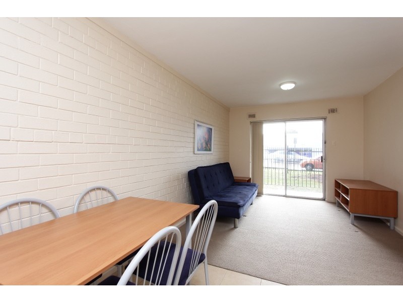 4/1045 Albany Highway, St James WA 6102