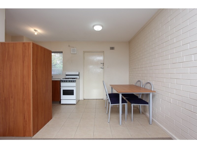 4/1045 Albany Highway, St James WA 6102