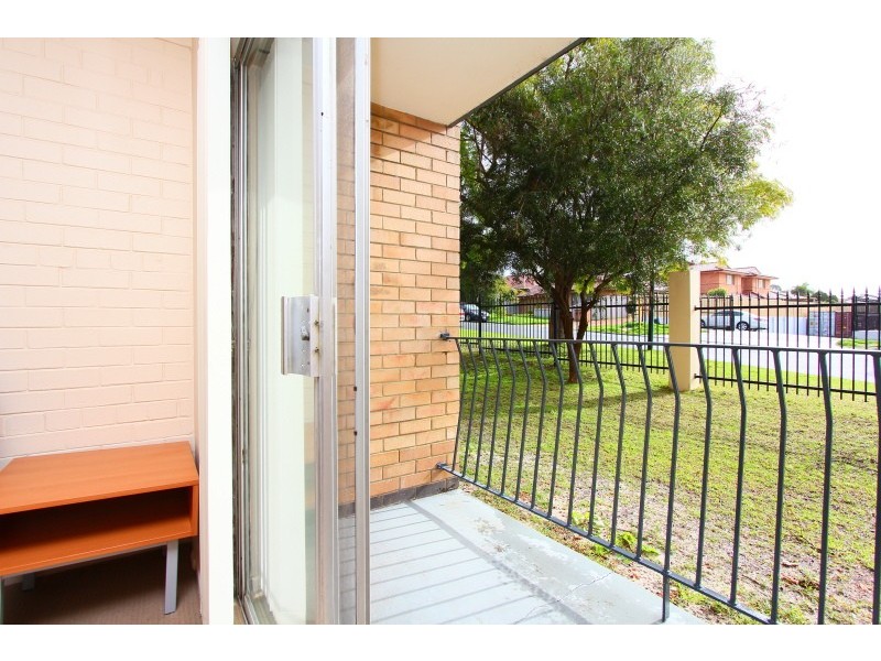 4/1045 Albany Highway, St James WA 6102