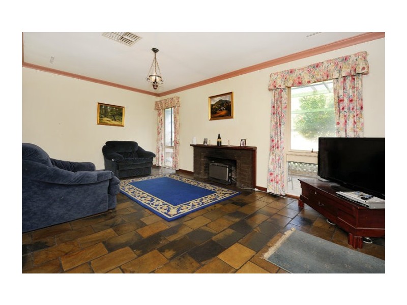 25 Abercorn Road, Forrestfield WA 6058