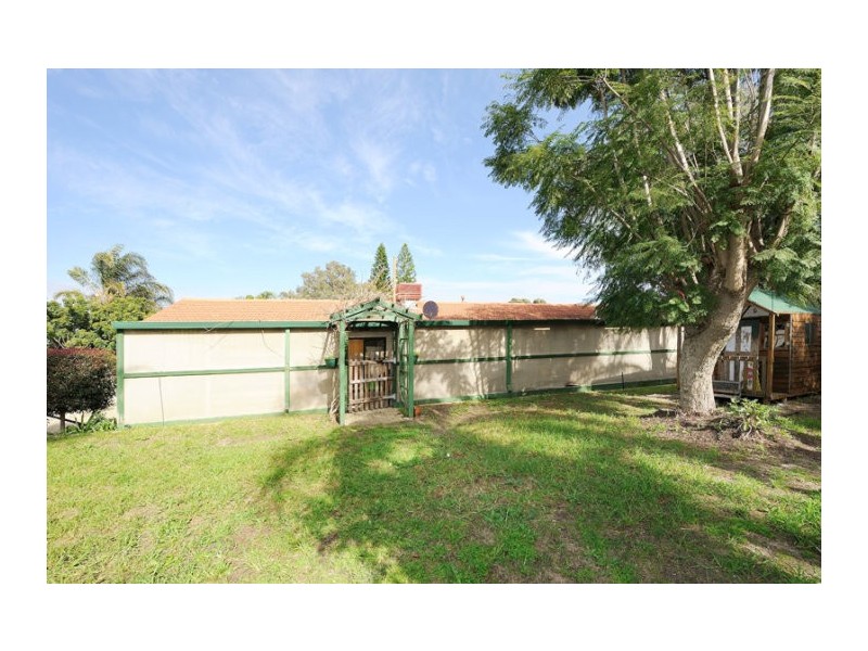 25 Abercorn Road, Forrestfield WA 6058