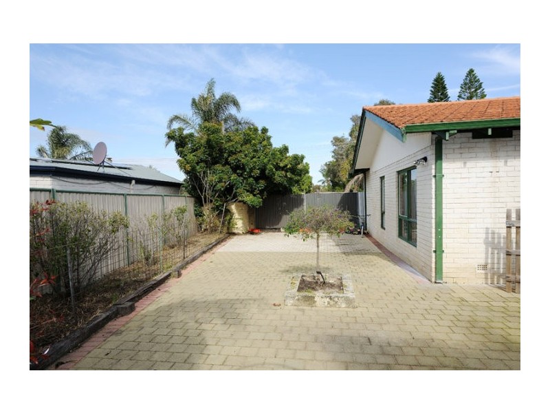 25 Abercorn Road, Forrestfield WA 6058