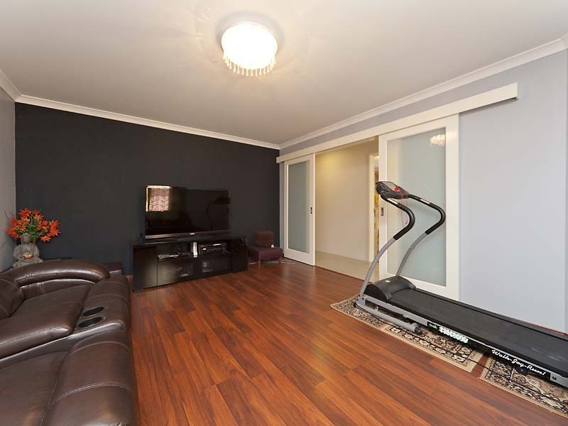 42A Hooson Way, Wilson WA 6107