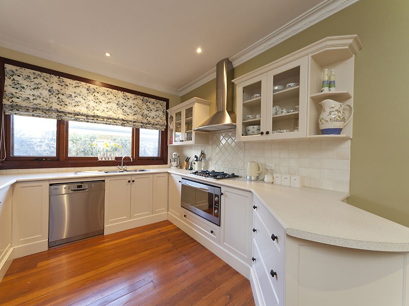 19 Leach Avenue, Riverton WA 6148