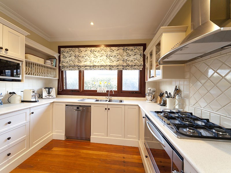 19 Leach Avenue, Riverton WA 6148