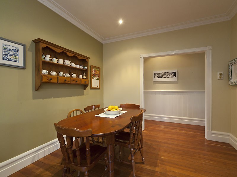 19 Leach Avenue, Riverton WA 6148