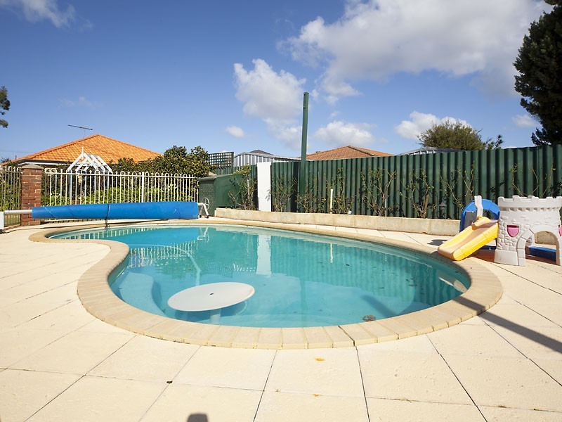 19 Leach Avenue, Riverton WA 6148