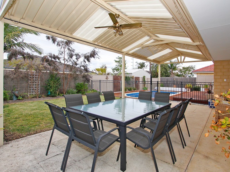 8 Big Springs Road, Southern River WA 6110