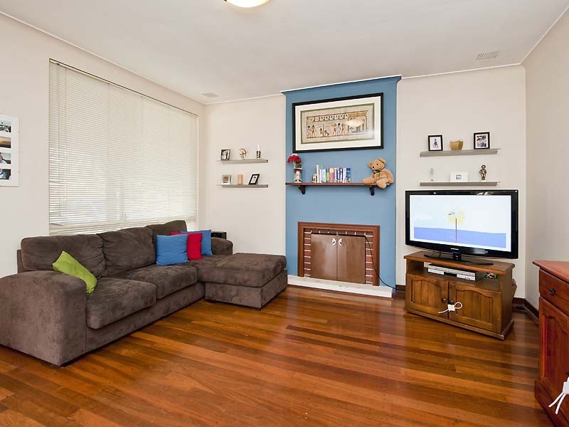 7 Holford Way, Wilson WA 6107