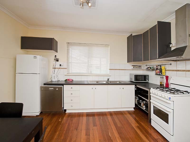 7 Holford Way, Wilson WA 6107