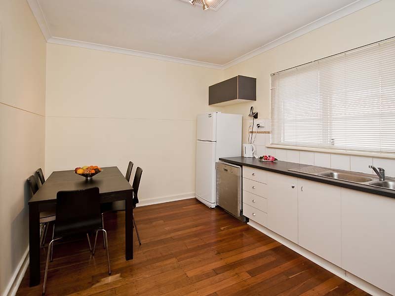 7 Holford Way, Wilson WA 6107