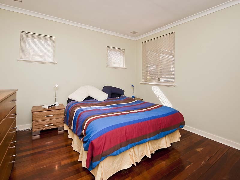 7 Holford Way, Wilson WA 6107
