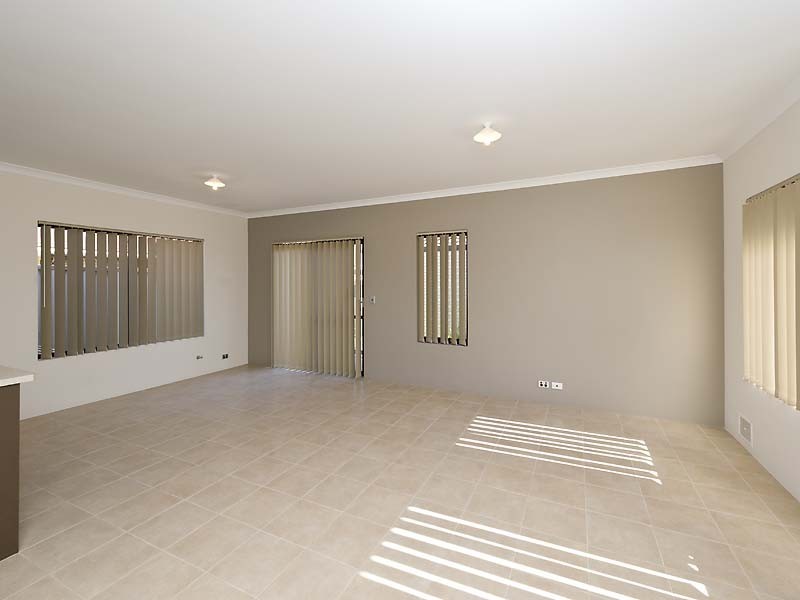 4/7 Stockman Way, Cannington WA 6107