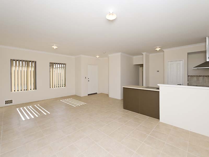 4/7 Stockman Way, Cannington WA 6107