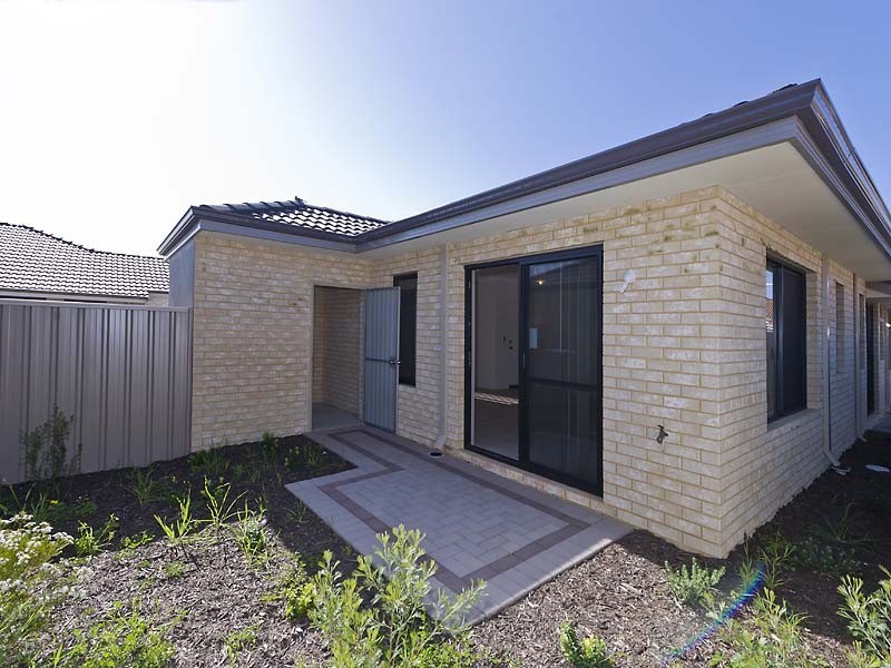 4/7 Stockman Way, Cannington WA 6107