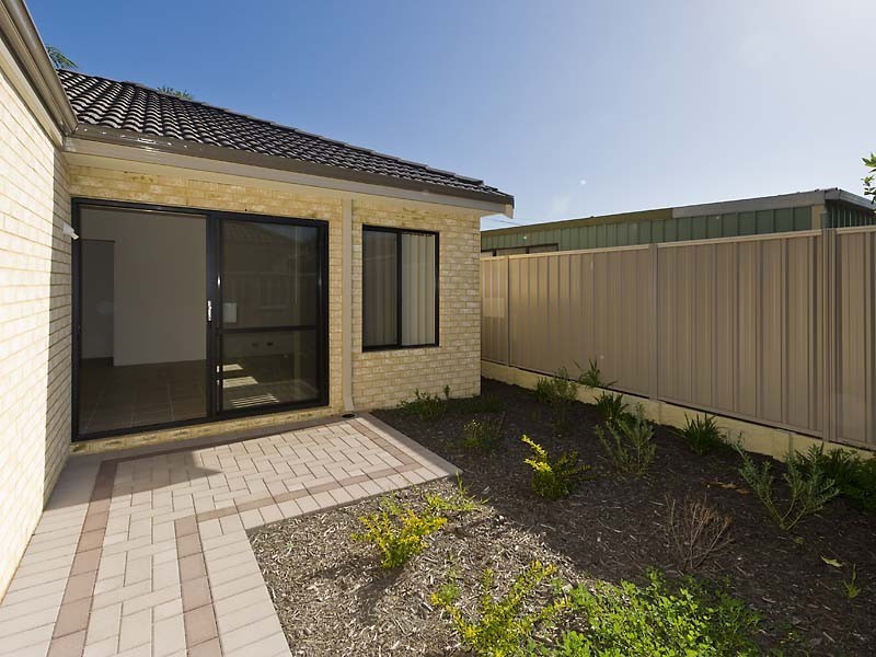 4/7 Stockman Way, Cannington WA 6107