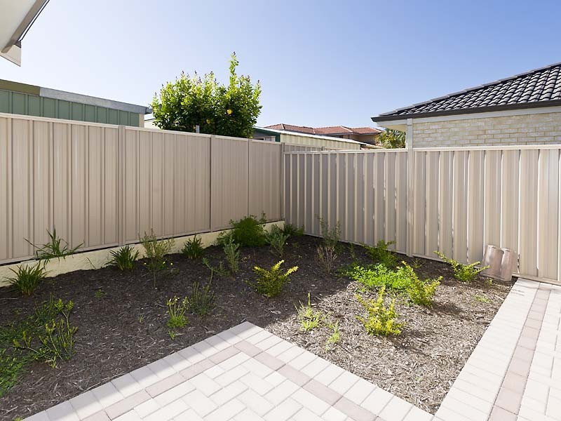4/7 Stockman Way, Cannington WA 6107