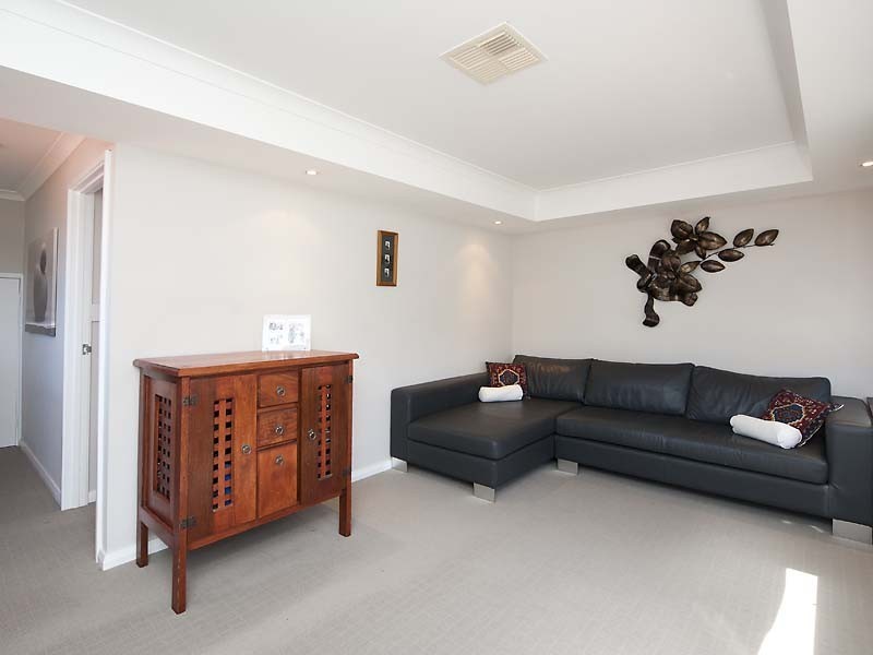 14A Chiswick Street, Riverton WA 6148