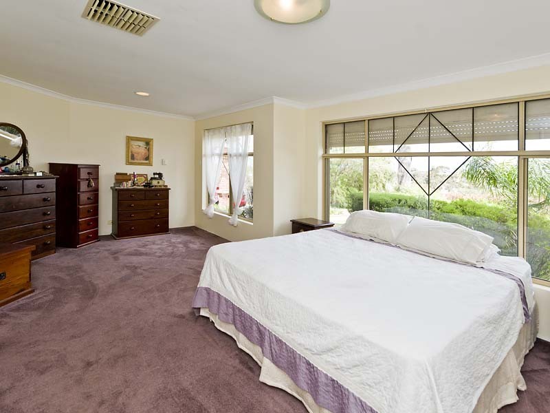 35 Treetop Circle, Canning Vale WA 6155