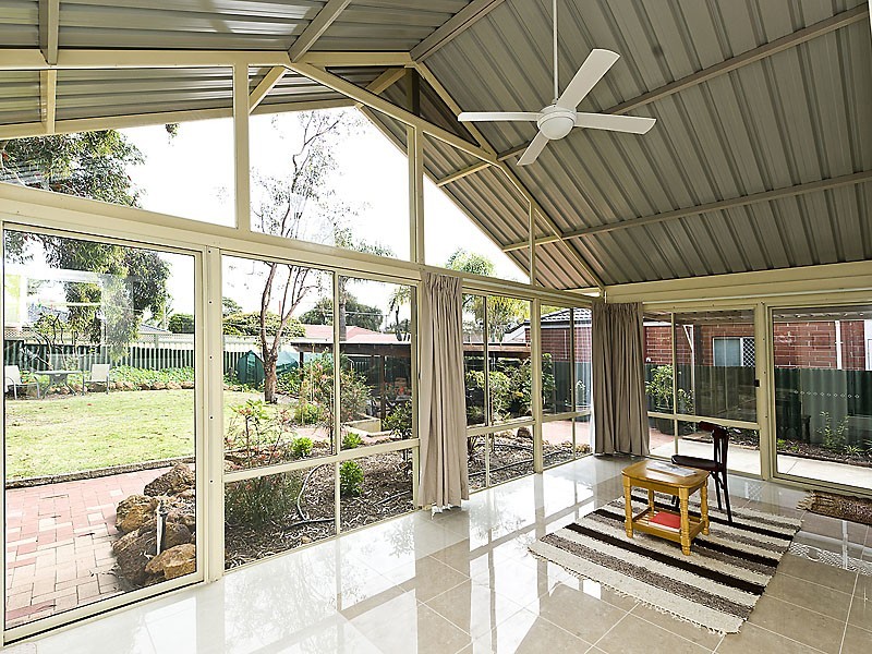 16 Colahan Way, Ferndale WA 6148