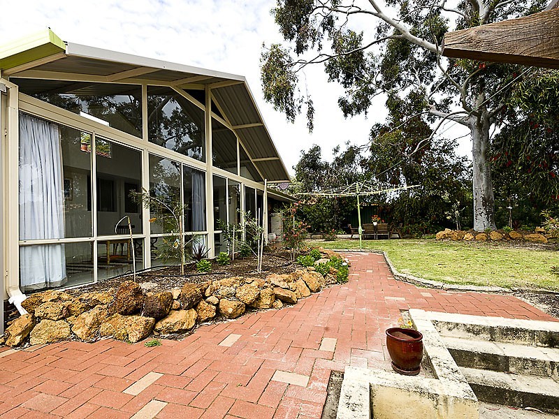 16 Colahan Way, Ferndale WA 6148