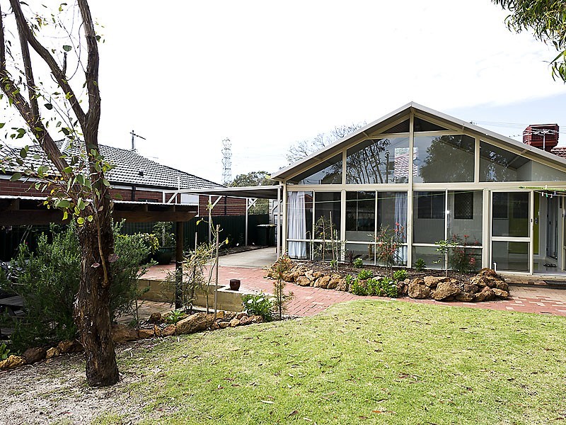 16 Colahan Way, Ferndale WA 6148