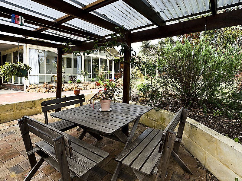 16 Colahan Way, Ferndale WA 6148