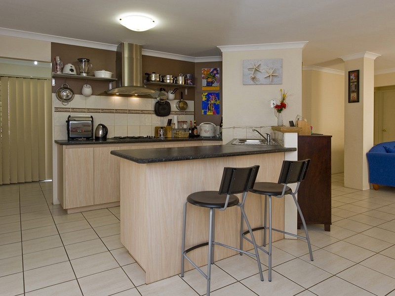 1/152 Treasure Road, Queens Park WA 6107