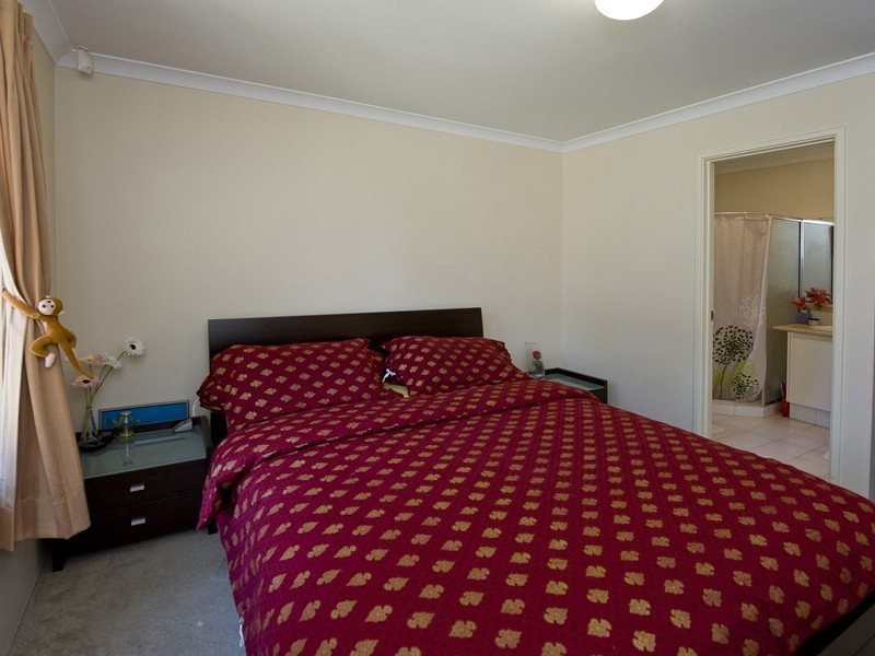 1/152 Treasure Road, Queens Park WA 6107