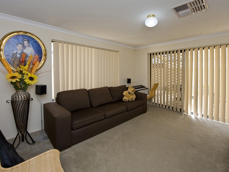 1/152 Treasure Road, Queens Park WA 6107