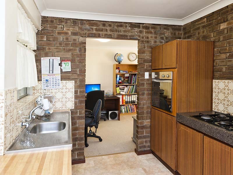 56 Periwinkle Way, Parkwood WA 6147