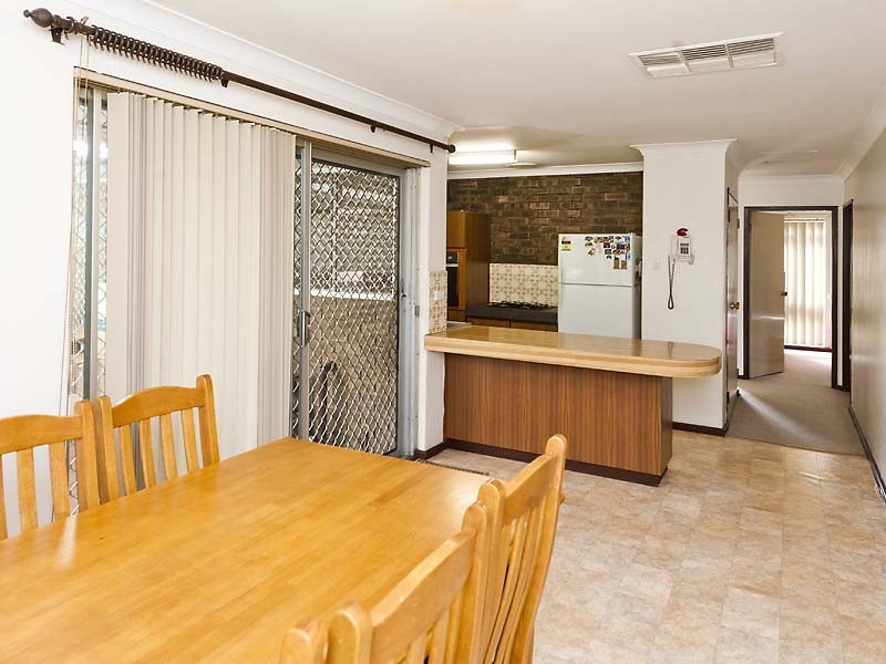 56 Periwinkle Way, Parkwood WA 6147