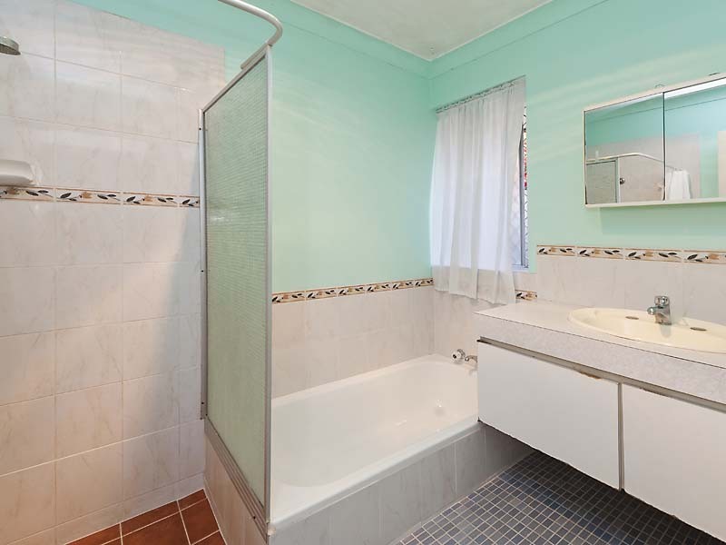 56 Periwinkle Way, Parkwood WA 6147