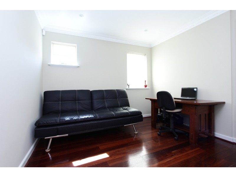 48A Victoria Street, St James WA 6102