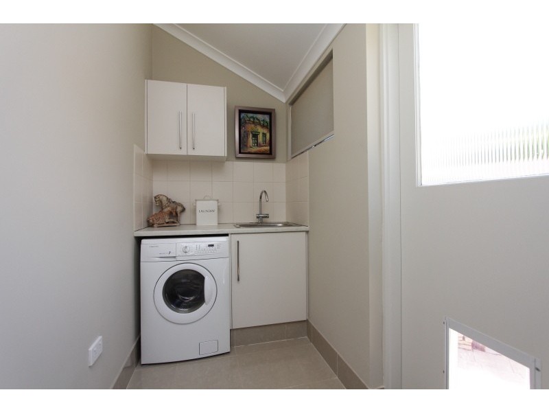 48A Victoria Street, St James WA 6102