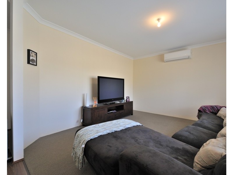 17A Hooson Way, Wilson WA 6107