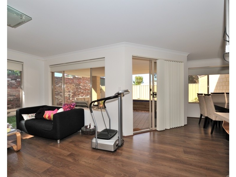 17A Hooson Way, Wilson WA 6107