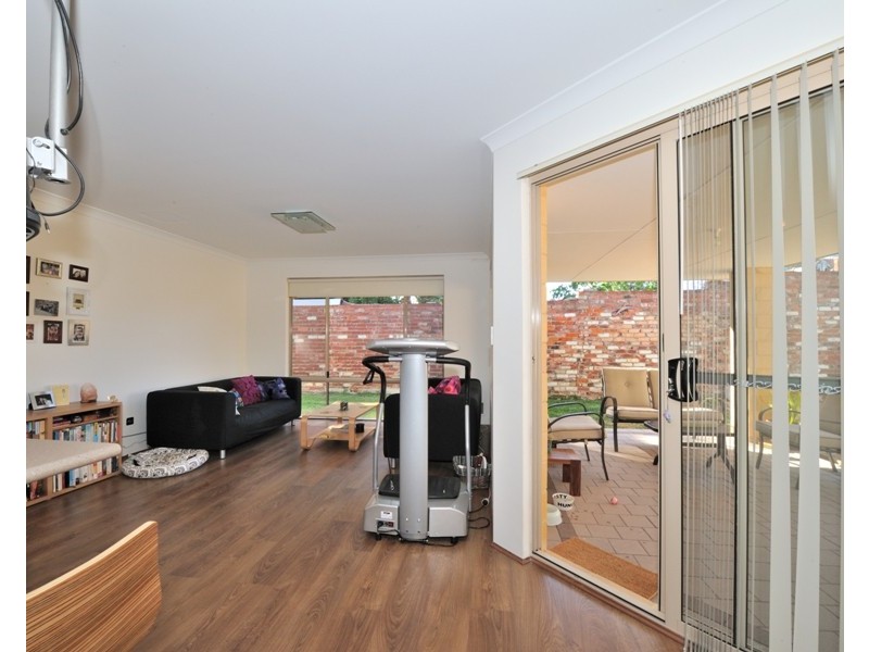 17A Hooson Way, Wilson WA 6107