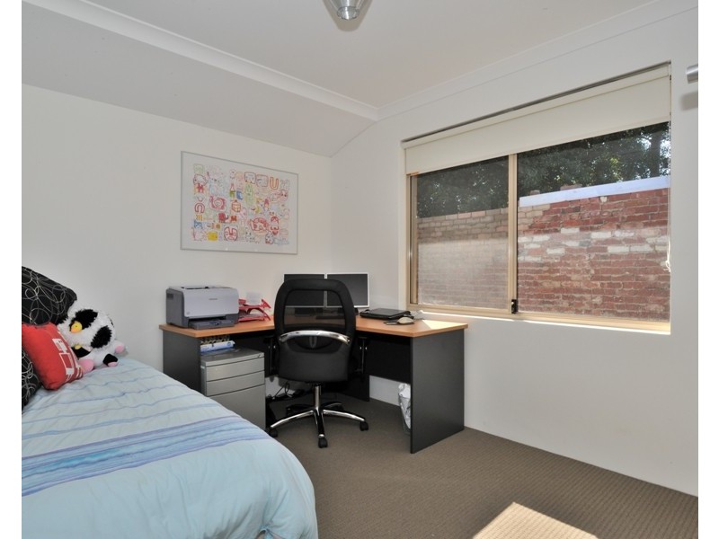 17A Hooson Way, Wilson WA 6107