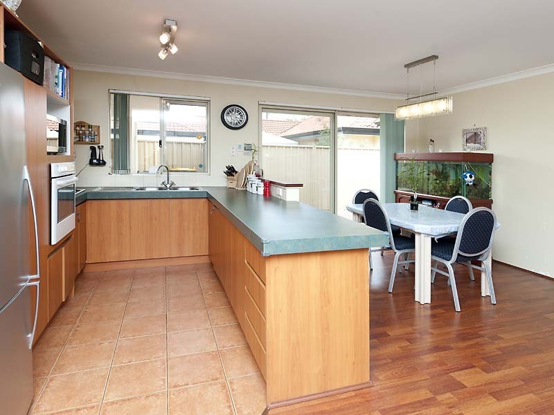 4/63  Palmerston Street, St James WA 6102