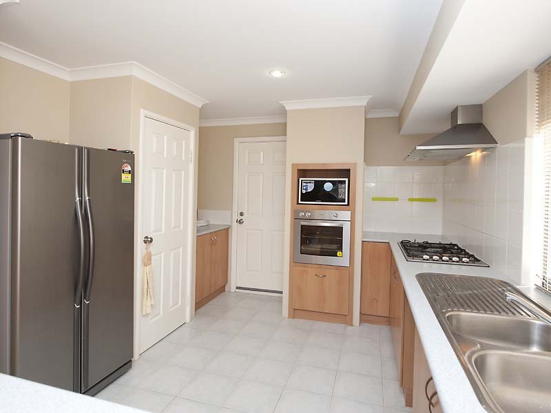 16 Vanderlin Crescent, Ridgewood WA 6030