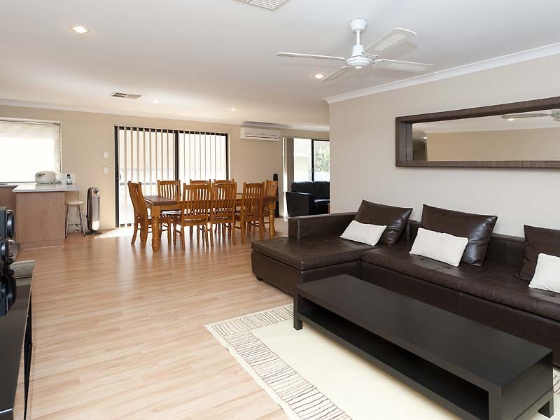 16 Vanderlin Crescent, Ridgewood WA 6030